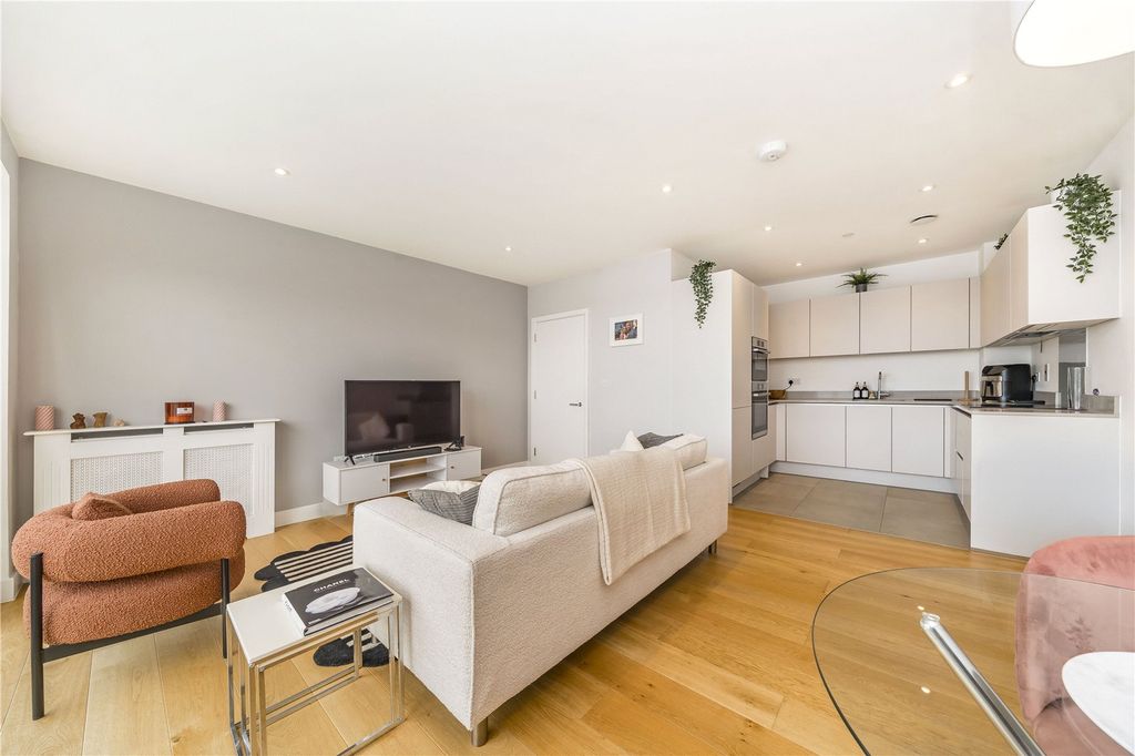 Property photo 2 of 7 Picture No. 14