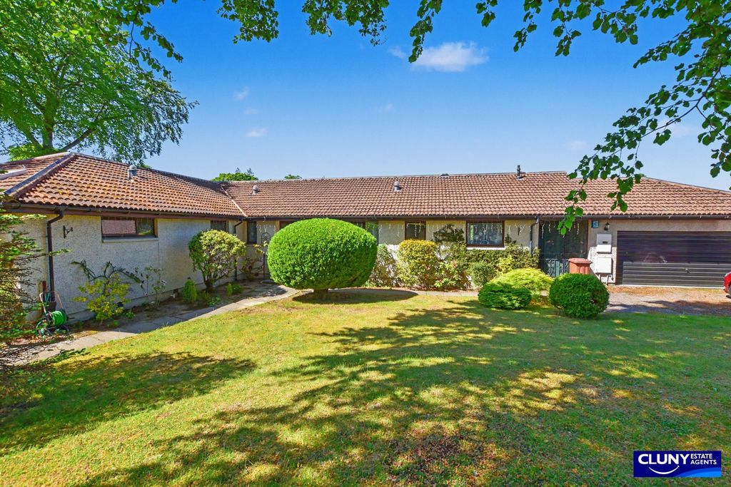 Property photo 1 of 33