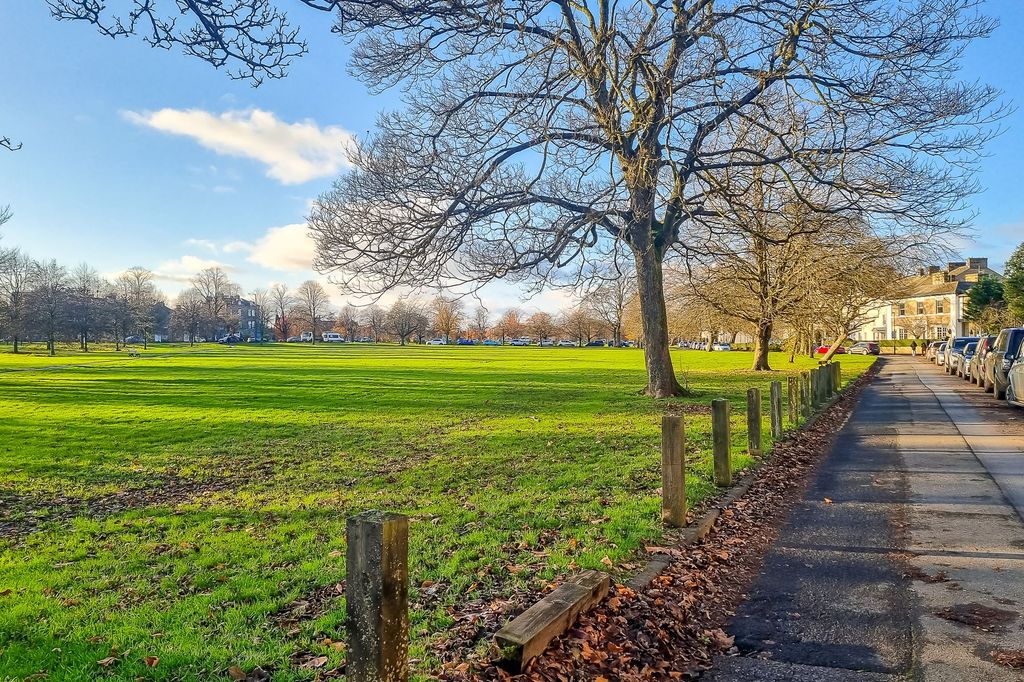 Property photo 3 of 22