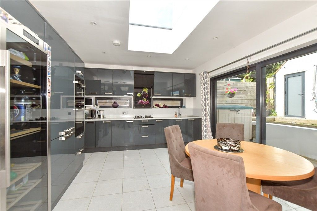 Property photo 2 of 22 Kitchen/Diner