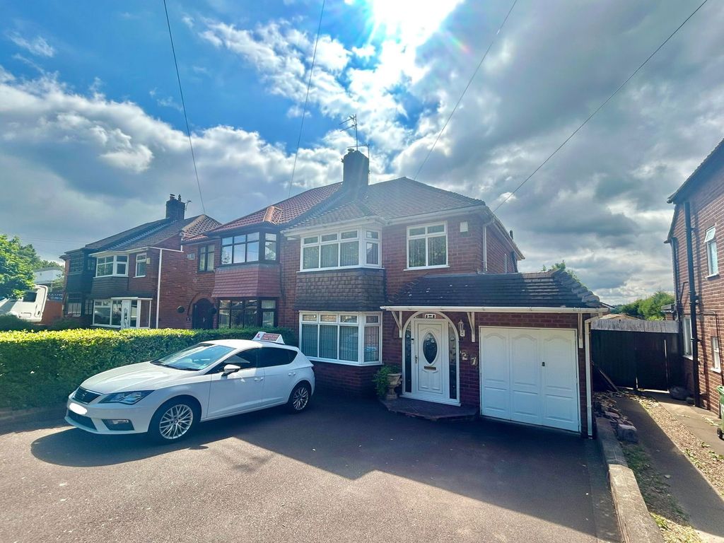 Property photo 2 of 34