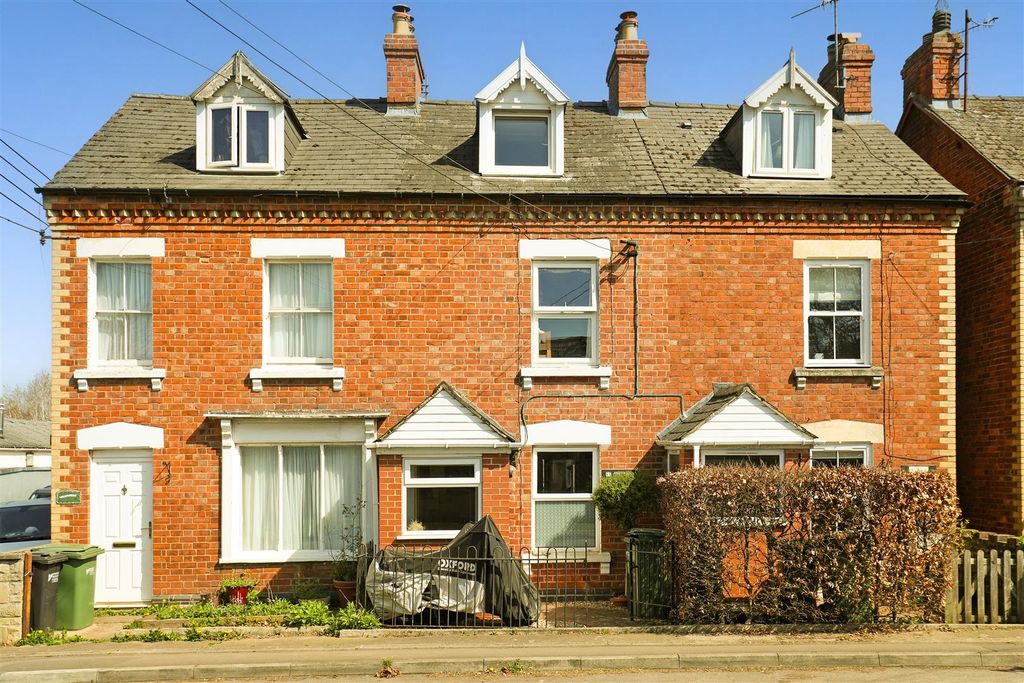 Property photo 1 of 18