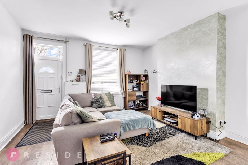 Property photo 2 of 12 Lounge