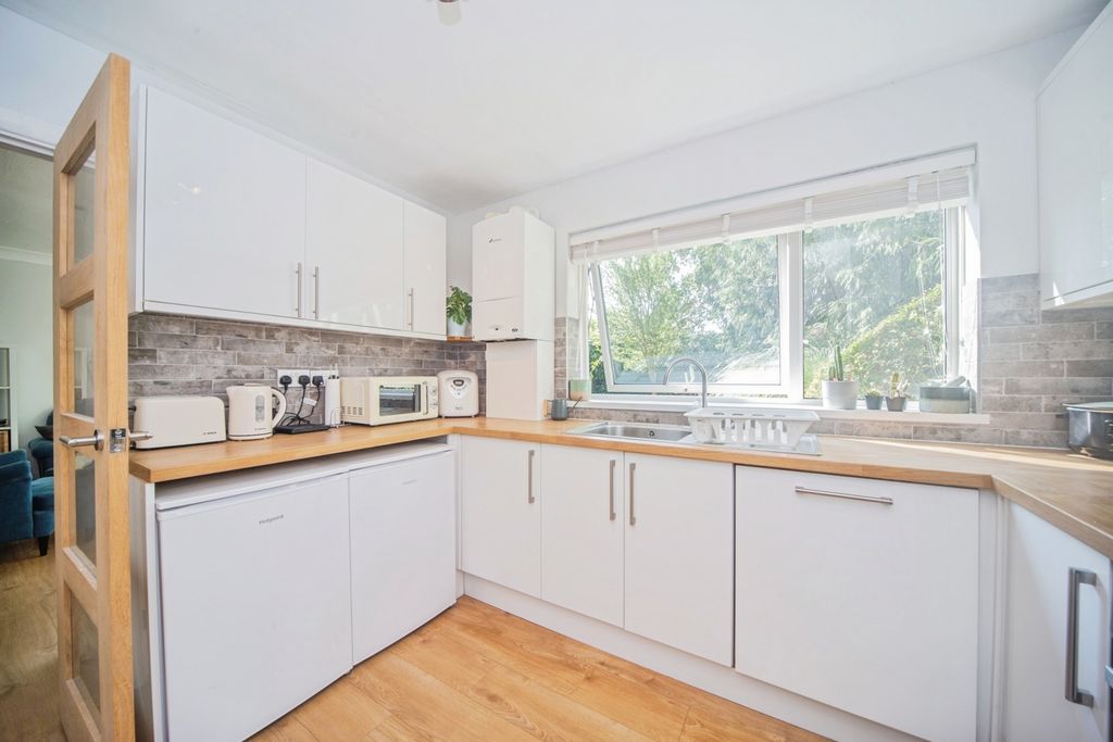 Property photo 3 of 17 Pbox-Img.Jpg