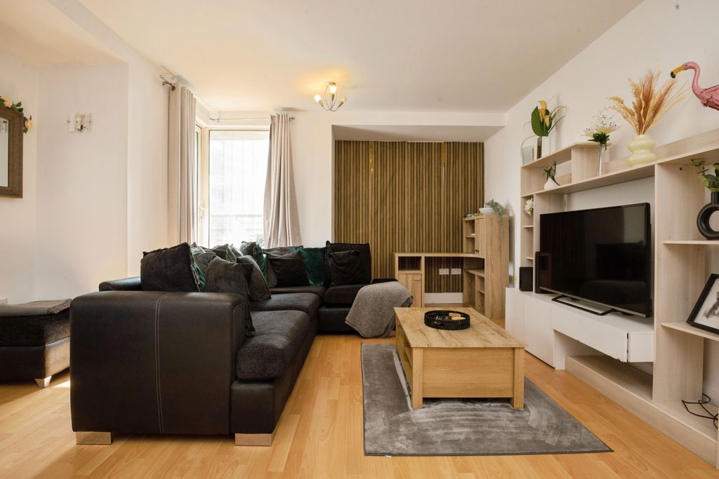 Property photo 3 of 18 Dsc_4852