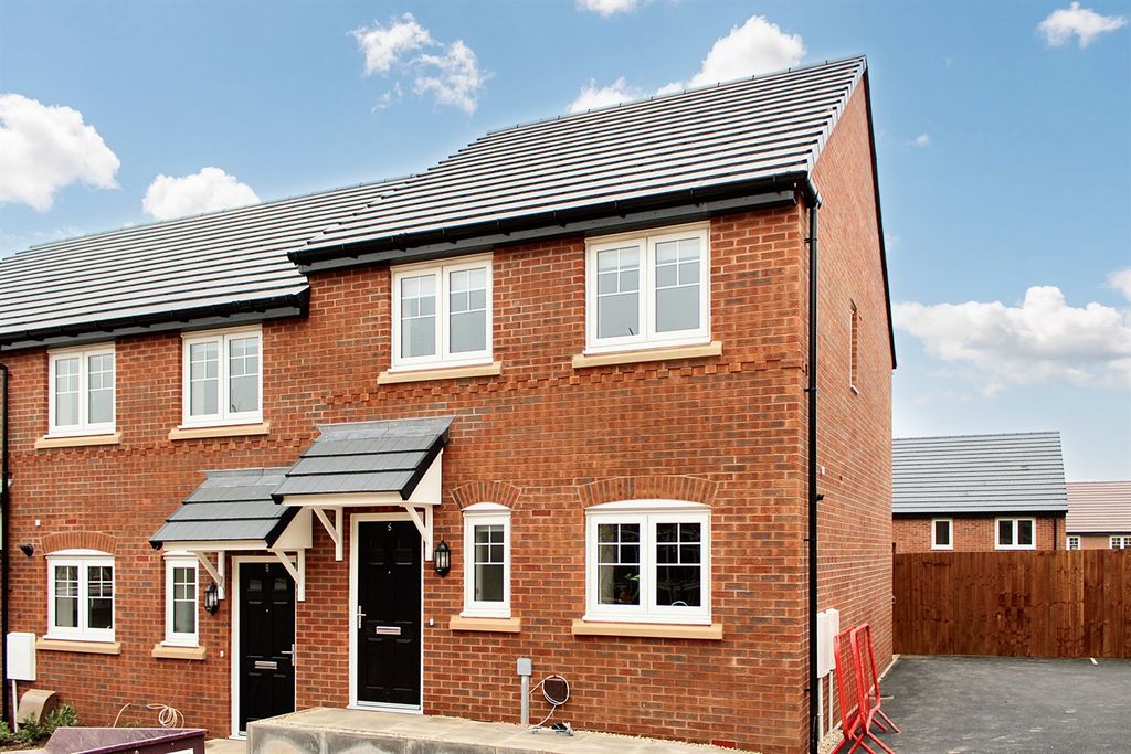 Property photo 1 of 13 (Main)