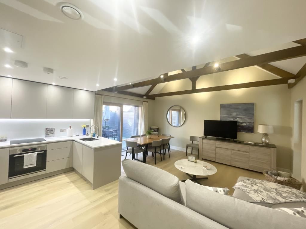 Property photo 1 of 8 Reception