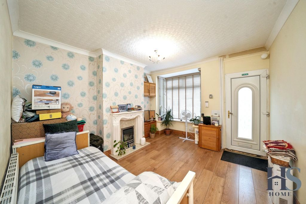Property photo 3 of 14