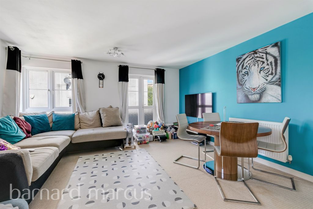 Property photo 2 of 9