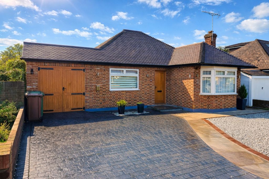 Property photo 1 of 13 Front