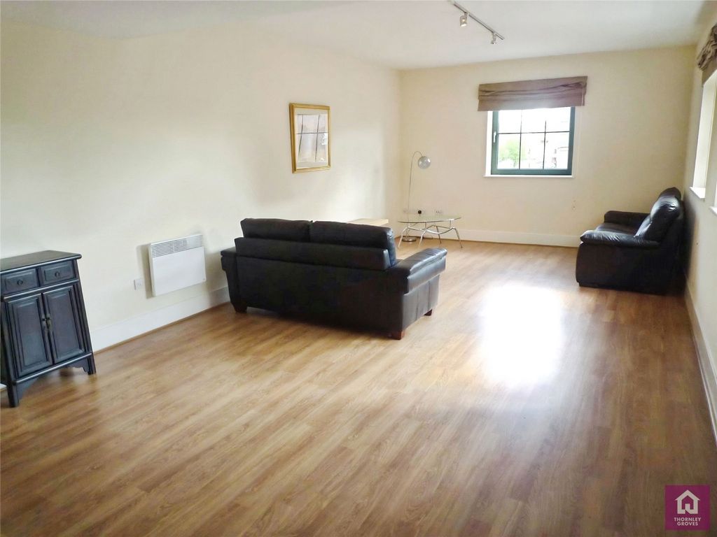Property photo 2 of 11 Pbox-Img.Jpg