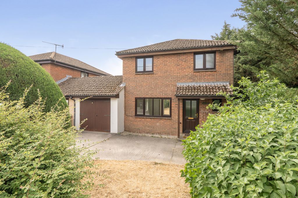 Property photo 1 of 11