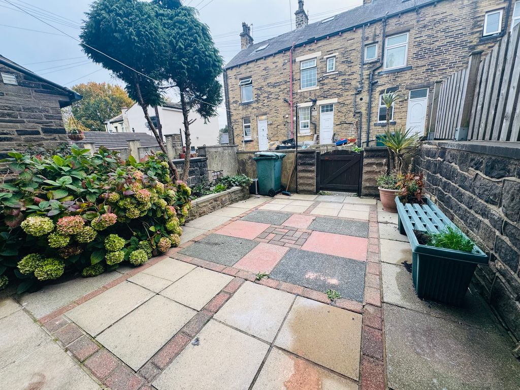 Property photo 3 of 13 Garden