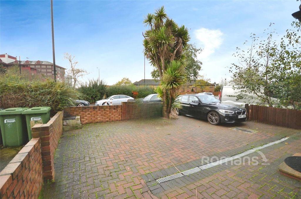 Property photo 2 of 15 Picture No. 11