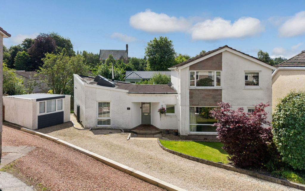 Property photo 1 of 37