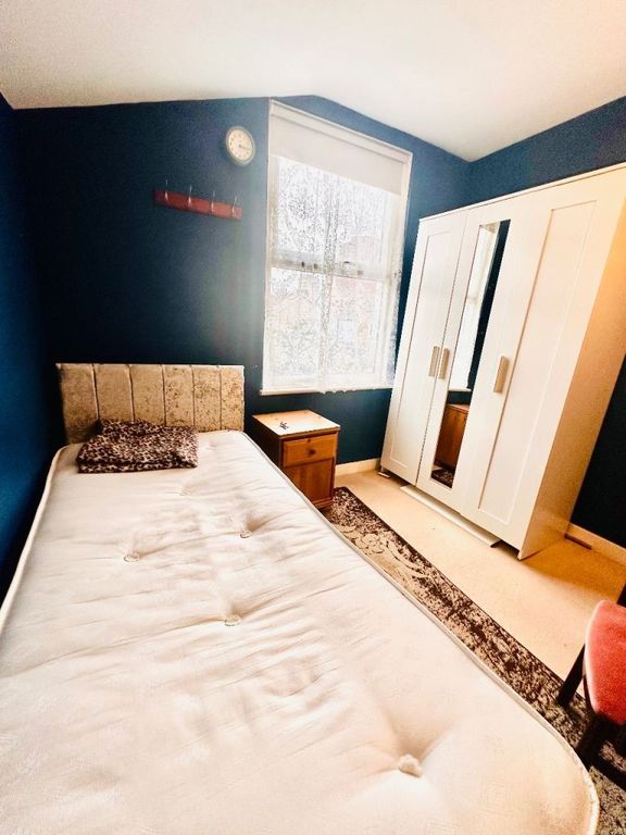 Property photo 1 of 3