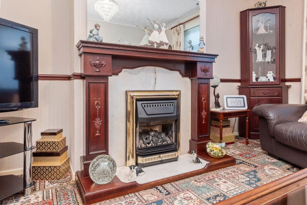 Property photo 3 of 26