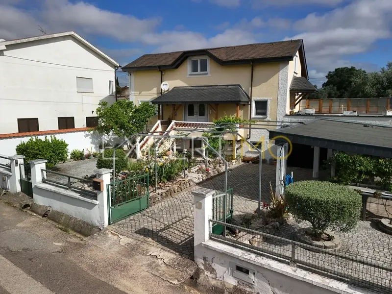 Property photo 1 of 34 Img 0