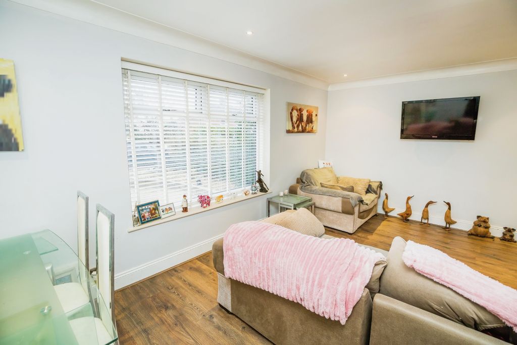 Property photo 2 of 16 Photography