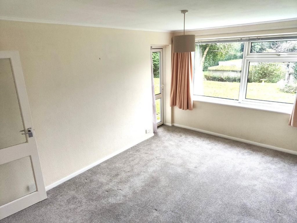 Property photo 2 of 3 Lounge.Jpg