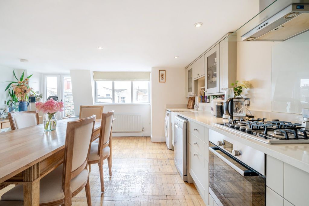 Property photo 3 of 15 Kitchen