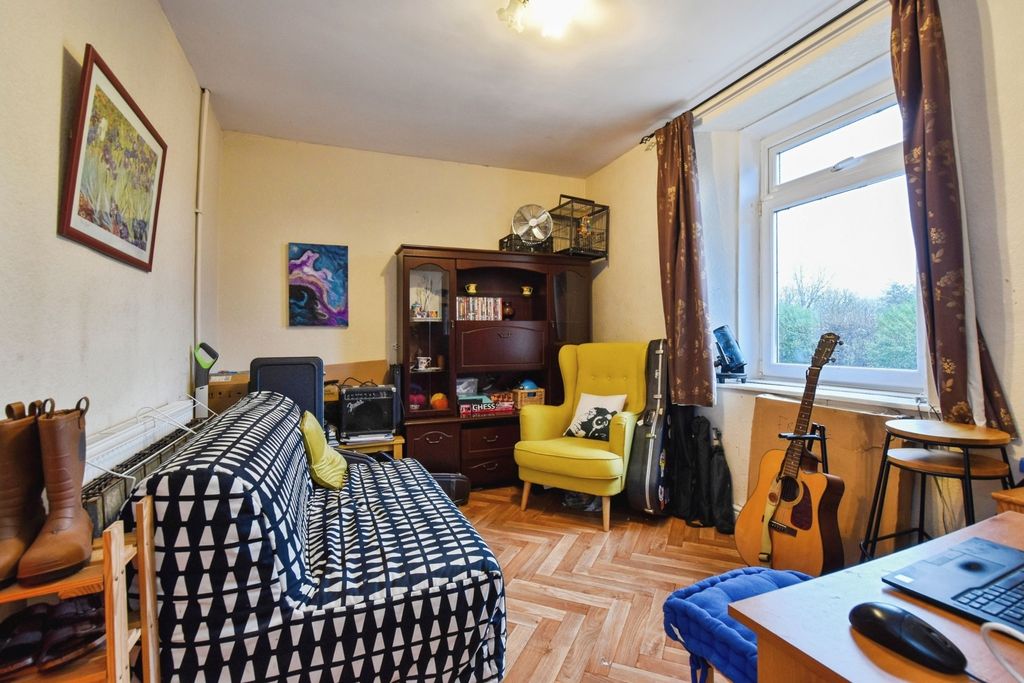 Property photo 3 of 17 Photo