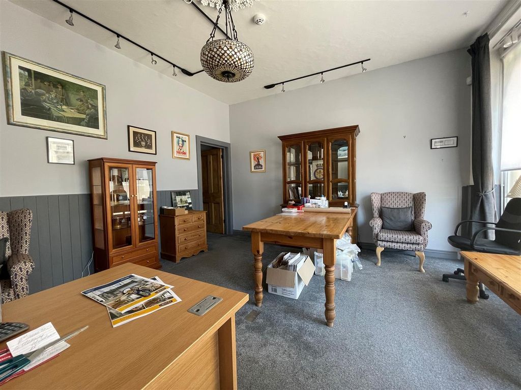 Property photo 2 of 6 New.Jpg