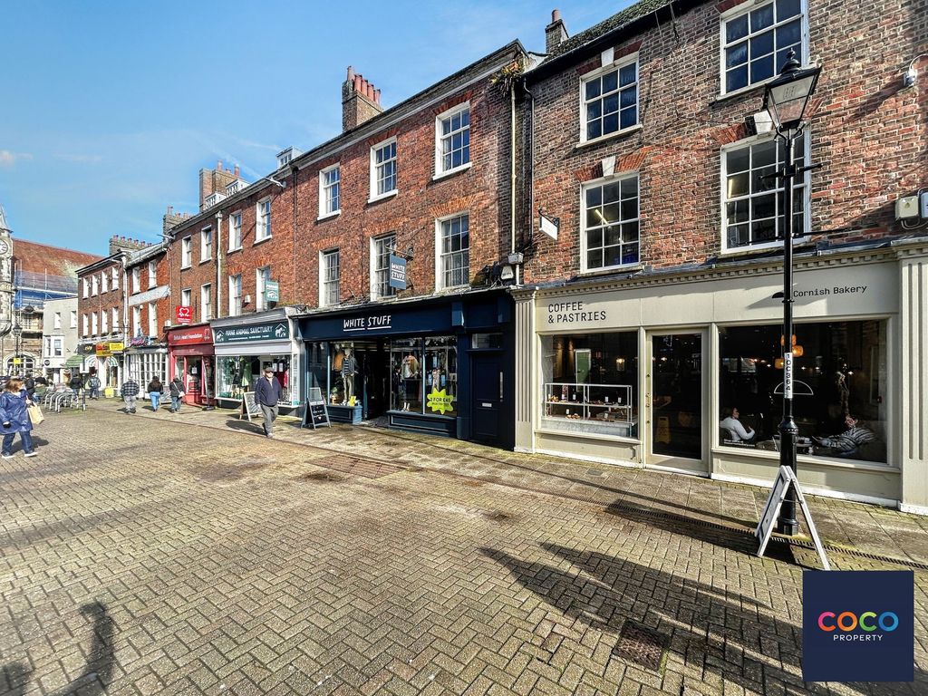 Property photo 1 of 9 Front