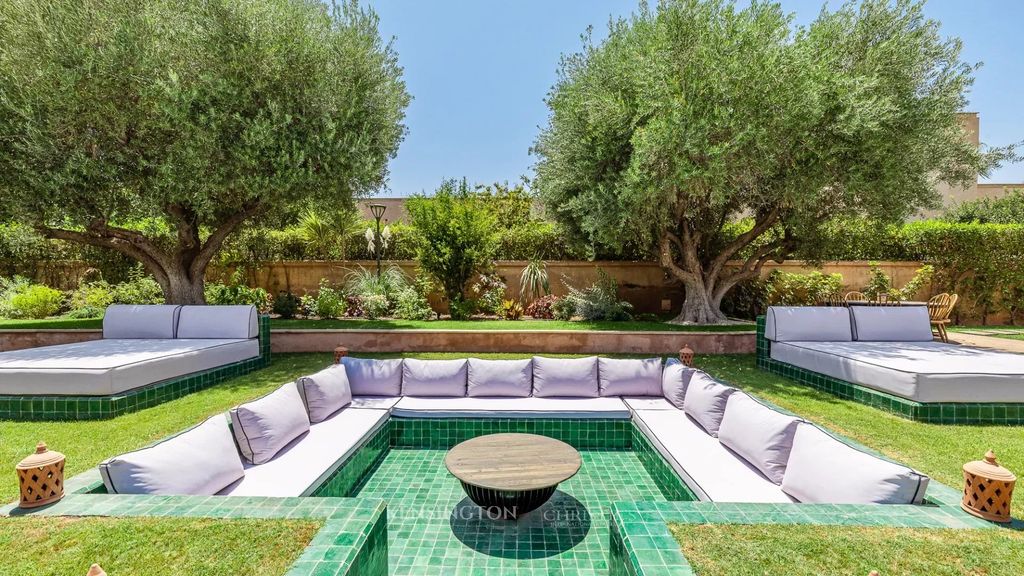 Property photo 2 of 41