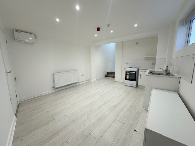 Property photo 2 of 7 Photo 2