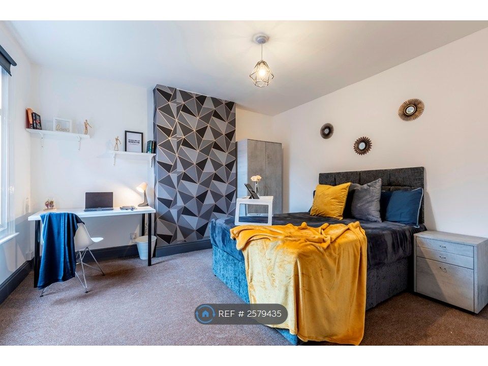 Property photo 1 of 25