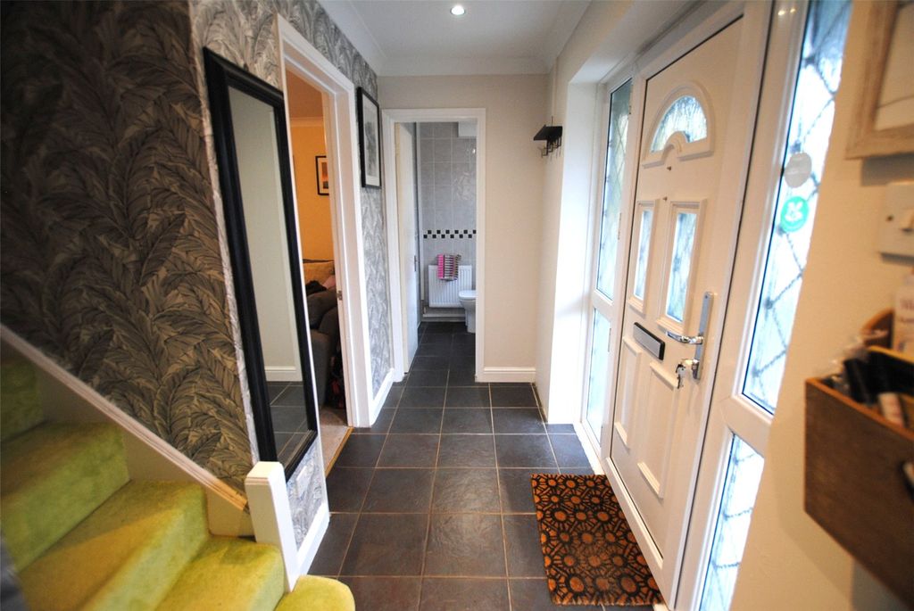 Property photo 3 of 25 Hallway