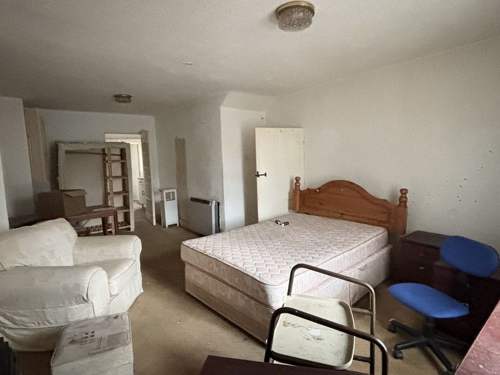 Property photo 2 of 14 Not Specified