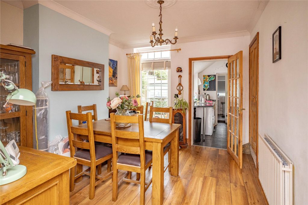 Property photo 3 of 17 Picture No. 06