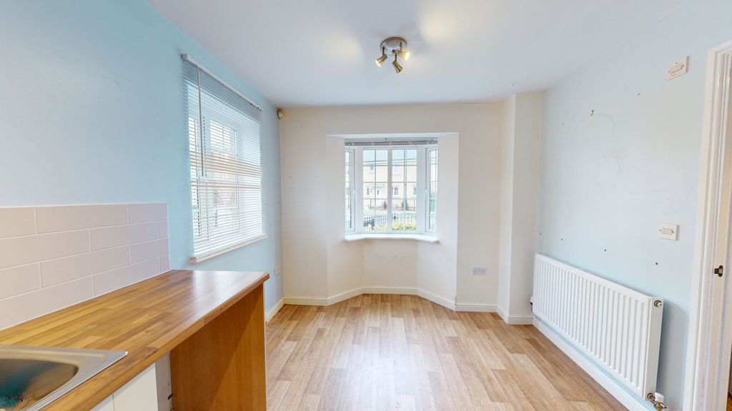 Property photo 3 of 23 10212025_143156