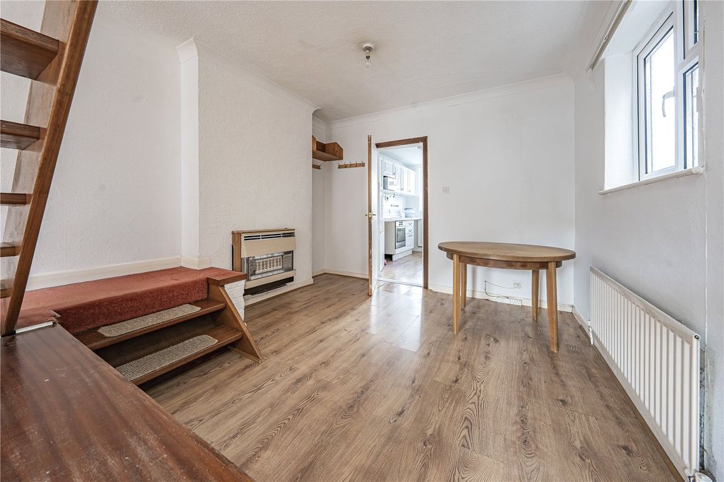 Property photo 3 of 10 Picture No. 02