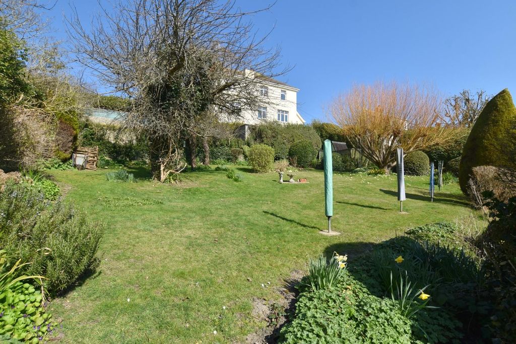 Property photo 2 of 17 New Evelyn (15).Jpg