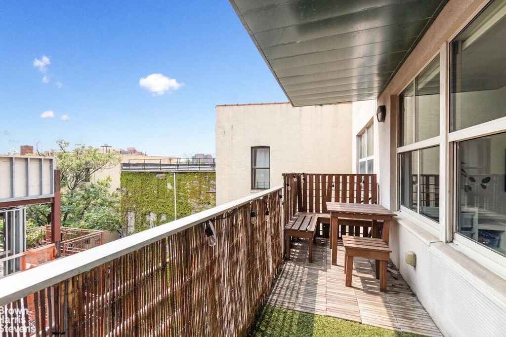 Property photo 3 of 13 <Alttext/>