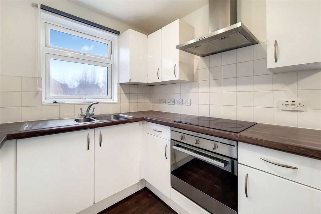 Property photo 3 of 10 Picture No. 17