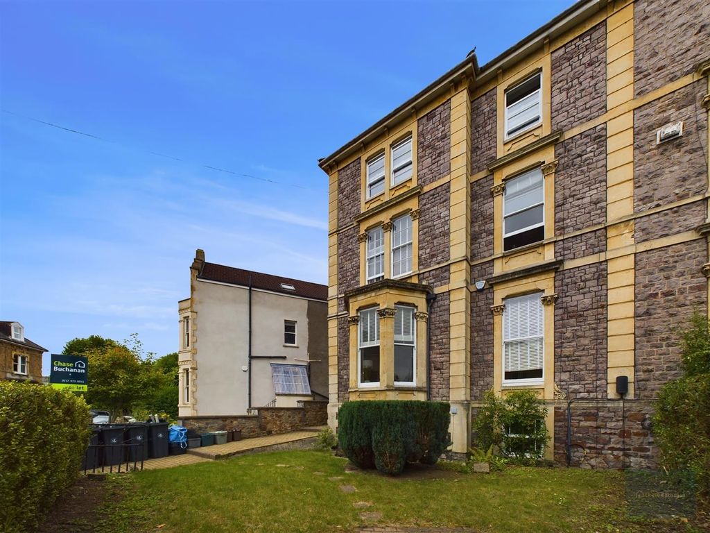 Property photo 1 of 8 Accommodation (All d
