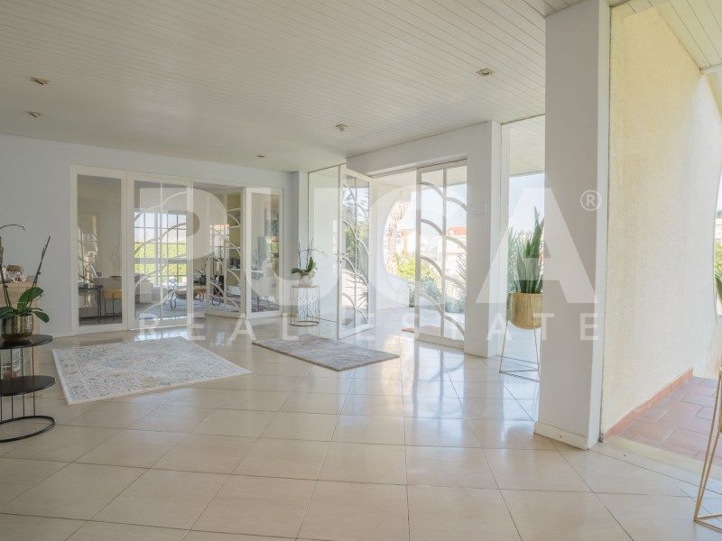 Property photo 2 of 24