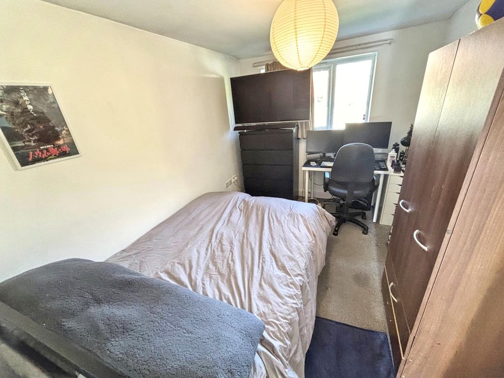 Property photo 3 of 10 Qqqqq (1)