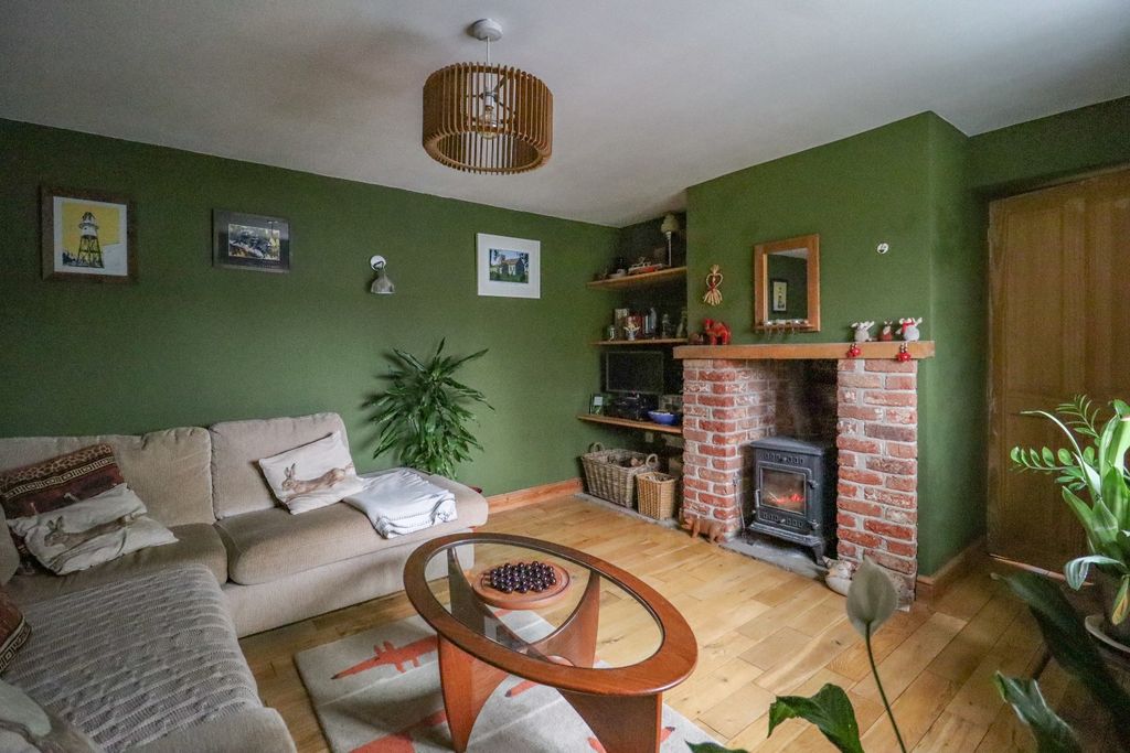 Property photo 3 of 19 4642265