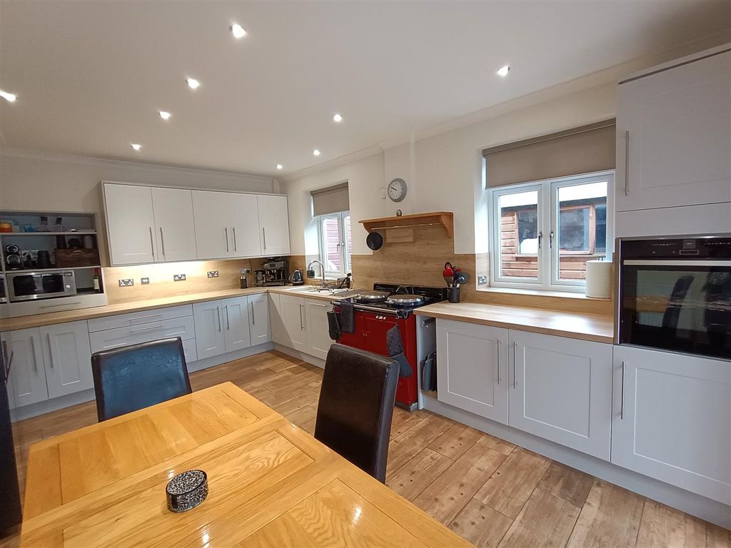 Property photo 2 of 47 Kitchen Diner