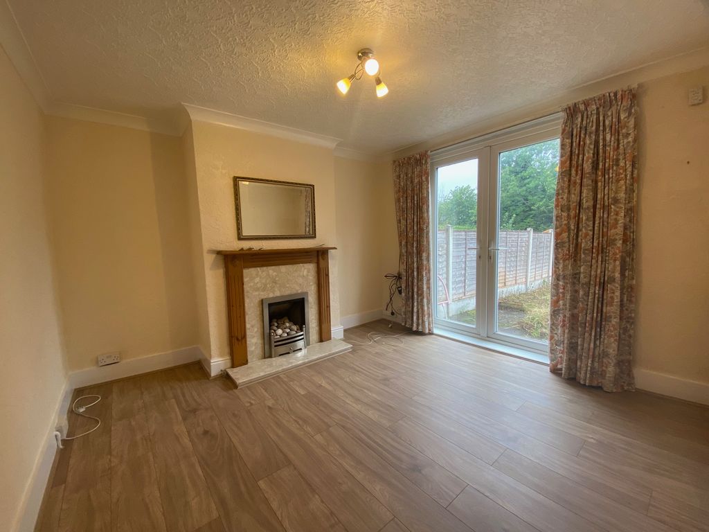Property photo 3 of 9 Dining Room