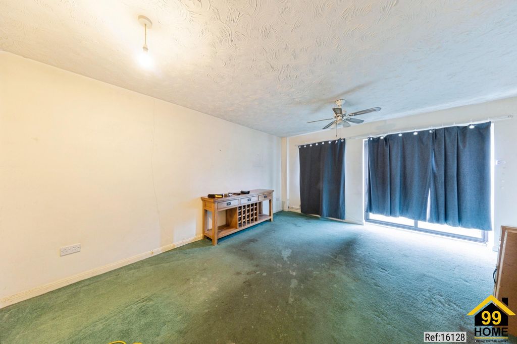 Property photo 2 of 20 Photo 1