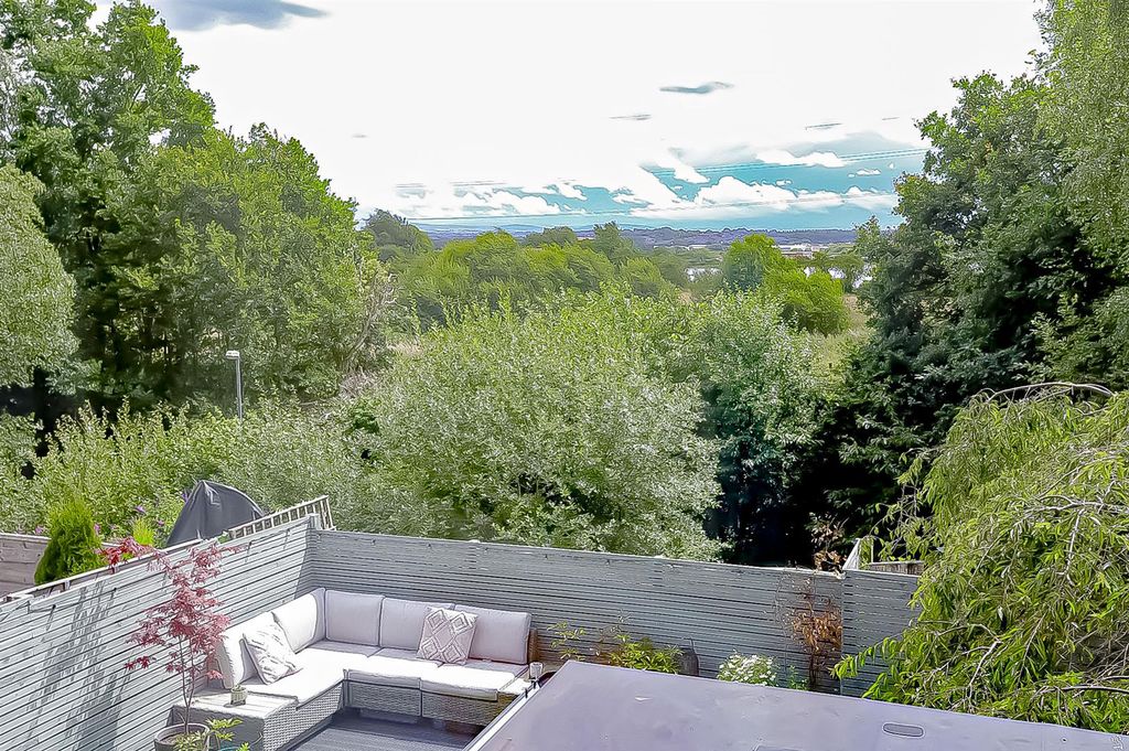 Property photo 3 of 41 20.Jpg