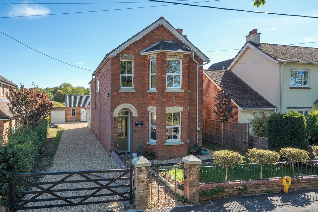 Property photo 1 of 17