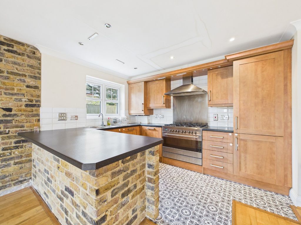 Property photo 2 of 11 5079423