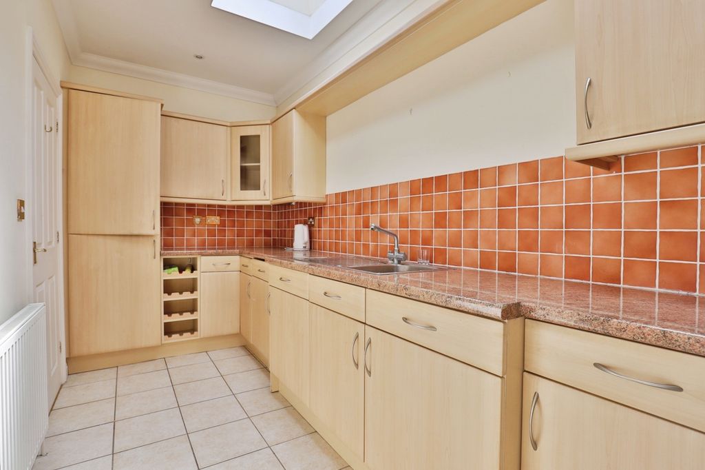 Property photo 3 of 13 Photo
